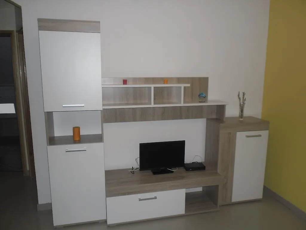 Apartment Elza Povlja