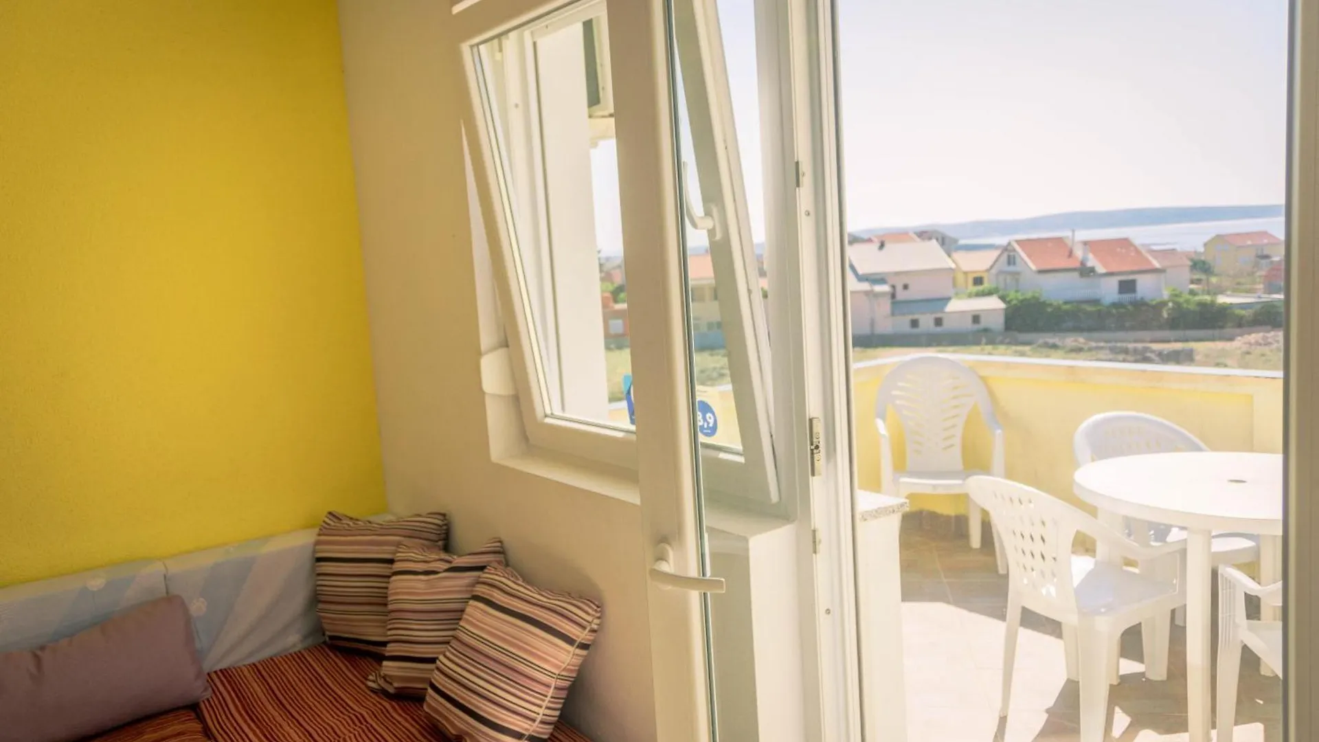 Apartment Elza Povlja  Croatia