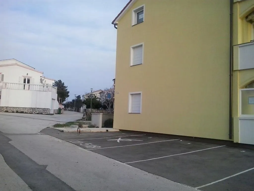 Apartment Elza Povlja  Croatia