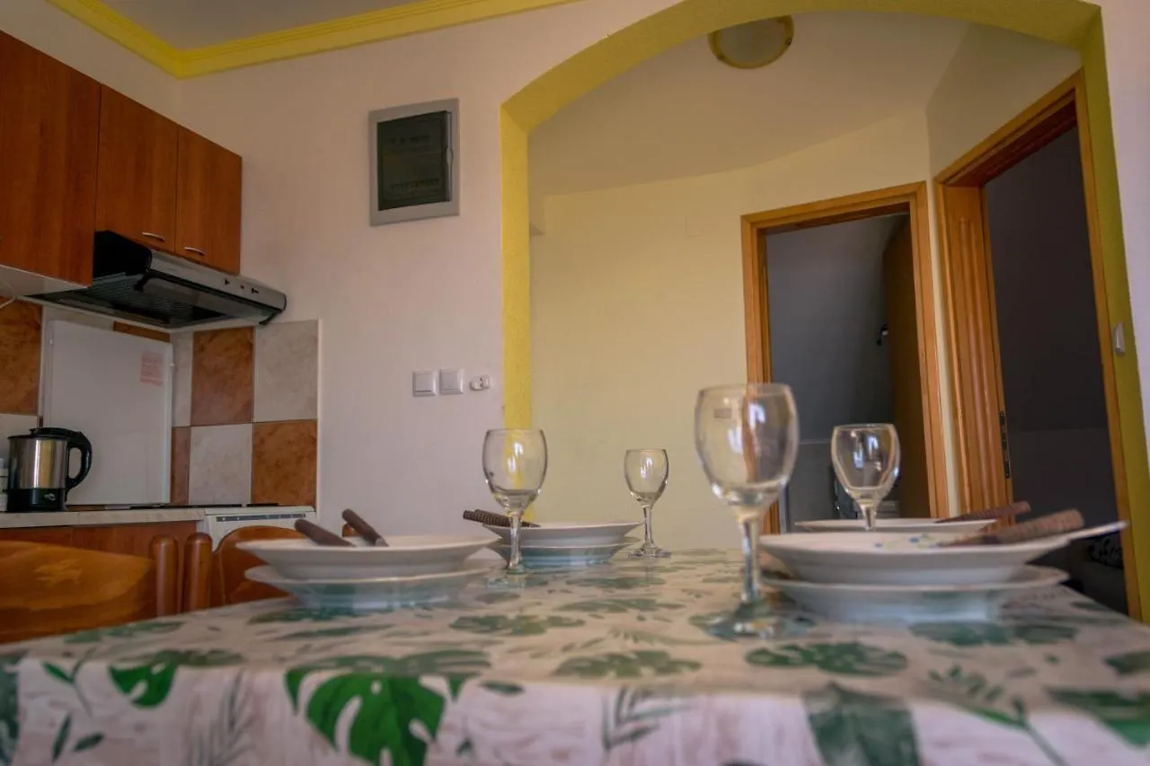 Apartment Elza Povlja  0*, Povljana