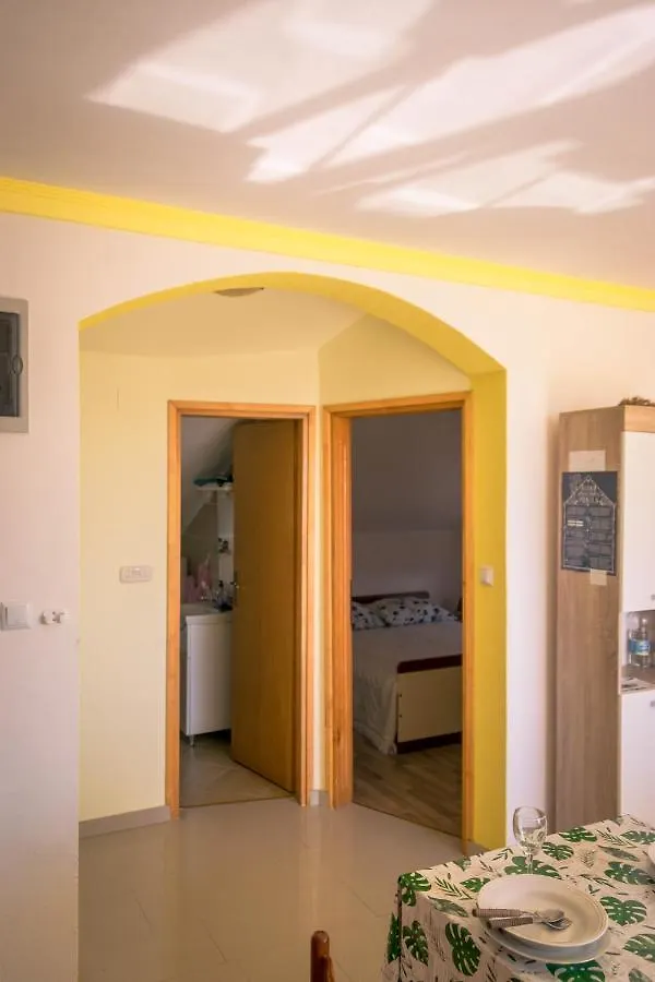 Apartment Elza Povlja  0*, Povljana Croatia
