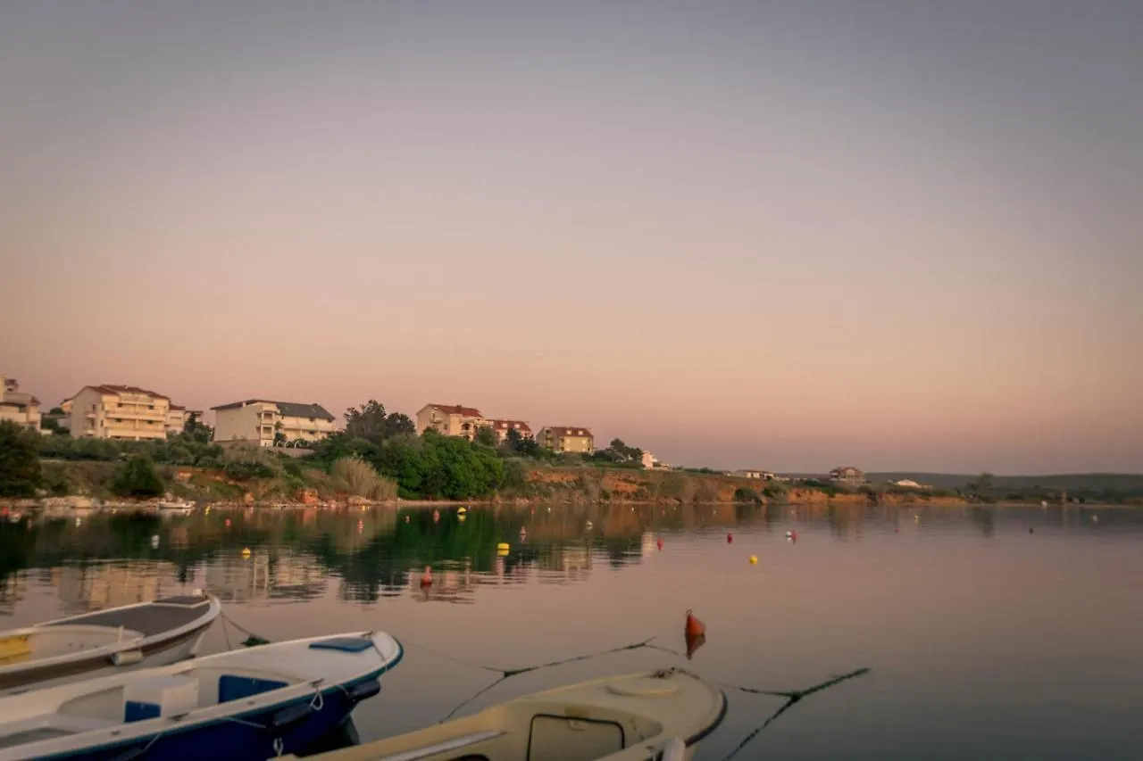 Apartment Elza Povlja  Croatia